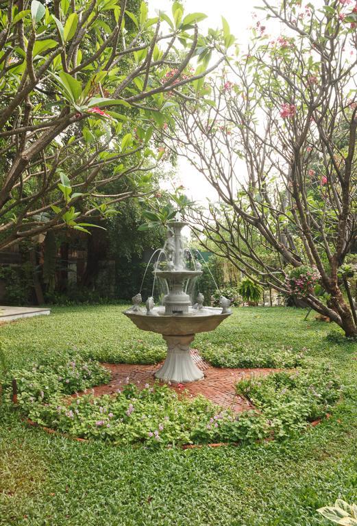 Baan Khun Nine Wang Doem Hotel Bangkok Exterior photo